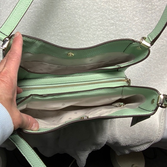 NWT ♠️ Kate Spade Leila Medium Triple Compartment Shoulder Bag - Picture 3 of 16